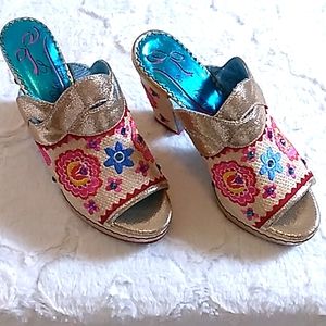 Poetic Licence London Platforms size 7